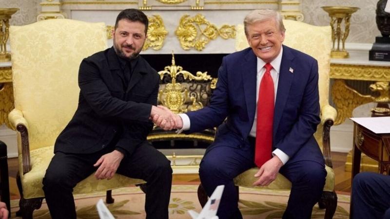 Trump és Zelenszkij telefonbeszélgetés keretében osztották meg egymással a háború aktuális alakulásával kapcsolatos gondolataikat, valamint a konfliktus lezárásának lehetőségeit is megvitatták.