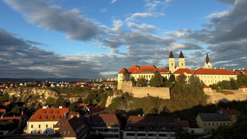 Csütörtök délután az időjárás árnyékot vet az ünnep fényére.