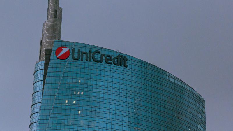 Brüsszelben szigorú ellenőrzés alá vonták az UniCredit felvásárlási javaslatát.