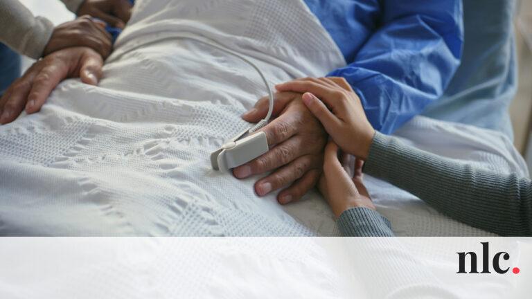 Egy hospice szakács mesélte el, milyen különleges ételeket kérnek tőle az emberek, amikor elérkezik az utolsó vacsorájuk ideje. Az őszinte vágyak és emlékek, amelyek a tányérra kerülnek, mélyen tükrözik az életük fontos pillanatait, és sokszor a szeretet,