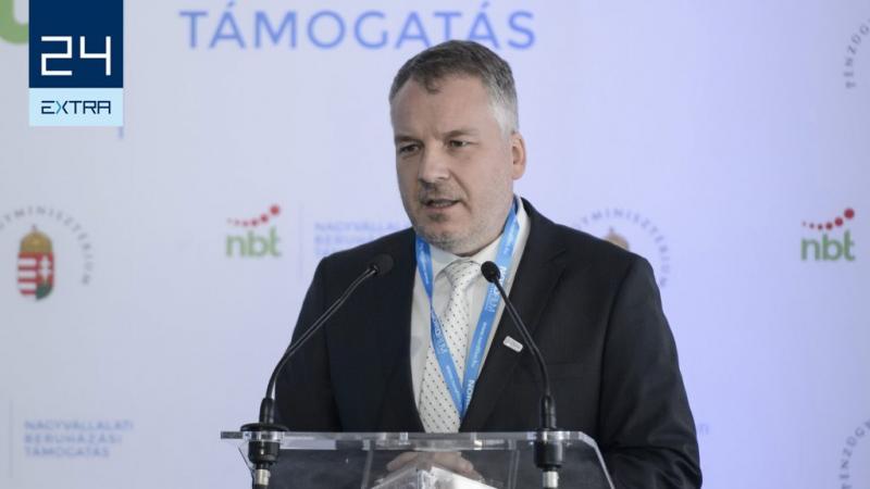 Láthatatlan kezek hatoltak be a kormány frissen bevezetett visszaosztó programjába, mintha titkos szálak fűznék össze a döntéseket.