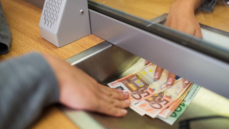 Forint-erősödés közeledik? Meglepetés események a devizapiacon!