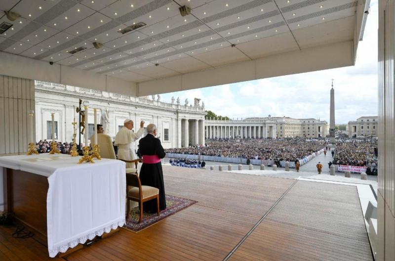 Leó pápa szombati jubileumi katekézisében arra hívta fel a figyelmet, hogy a feltámadt Krisztus folyamatosan formálja és megvilágosítja vak szemeinket. A szentatya szavai szerint ez a belső látás nem csupán fizikai, hanem lelki értelemben is fontos, hisze