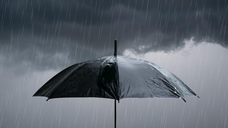 Itt az ideje, hogy búcsút mondjunk a vénasszonyok nyarára, hiszen már felsejlik a drámai változás az időjárásban: egy markáns hidegfront közeledik Magyarország irányába - figyelmeztet a Pénzcentrum.