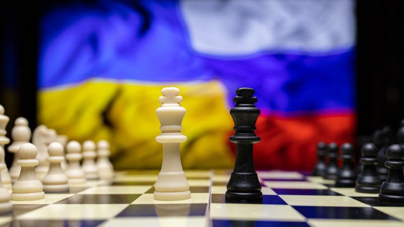 Putyin szóvivője meglepő nyilatkozatot tett: ez az, ami elengedhetetlen a béke eléréséhez Ukrajnában.