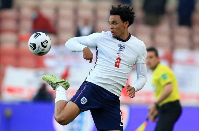 Alexander-Arnold újra hazatér az Anfieldre!