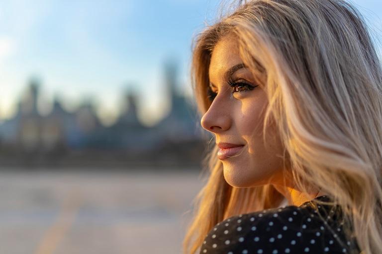 A bőr titkos üzenetei: a füst nyomai.