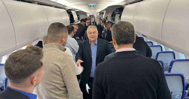 Megkezdődik az évtized egyik legmeghatározóbb diplomáciai akciója: Orbán Viktor útnak indult Washingtonba.