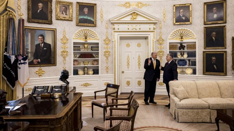 Szankcióktól mentes együttműködés, nukleáris partnerség, és a forint stabilitását szolgáló védelem – lezajlott az amerikai-magyar csúcs, íme a legjelentősebb eredmények.