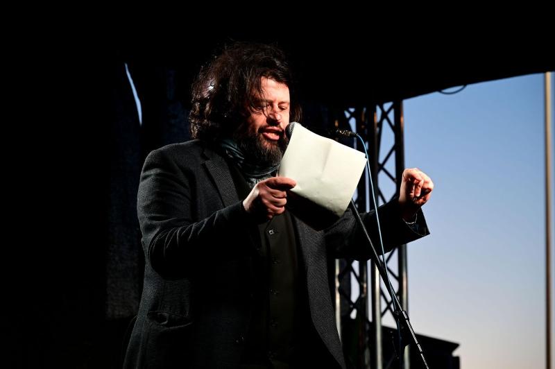 Puzsér Róbert éles kritikával illette Orbán Viktor legújabb rajzát, amely egy pillanat alatt lázba hozta az internetezőket. Az elképesztő kép igazi vitát generált, és Puzsér üzenete sziklaszilárd véleményként csapott le a közéletre.